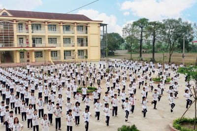 HỌC SINH TRƯỜNG THPT C THANH LIÊM ĐỒNG DIỄN VÕ NHẠC VOVINAM